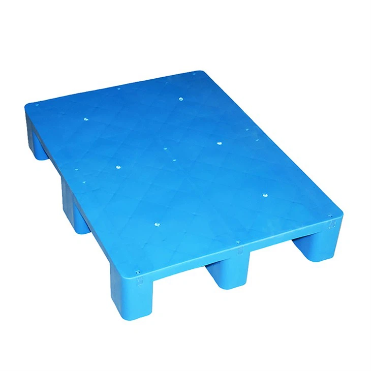 Lightweight Flat Top Plastic Pallet Skid