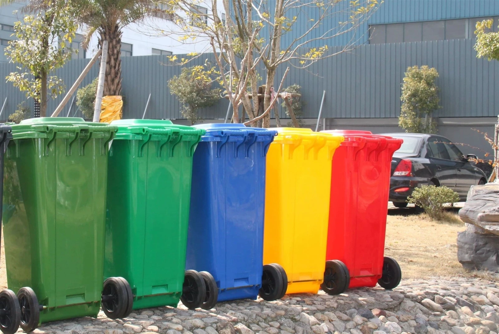 colorful-240l-plastic-wheeled-trash-cans-outdoor colorful-240l-plastic-wheeled-trash-cans-outdoor